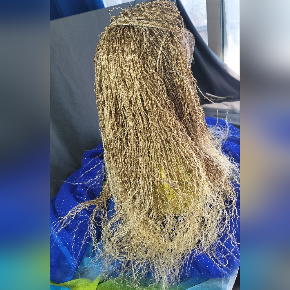 Micro Braided Wig boho | Blonde 613/27 Ombre | Long 22" | Curly Ends Full Lace โจ - Picture 10 of 15